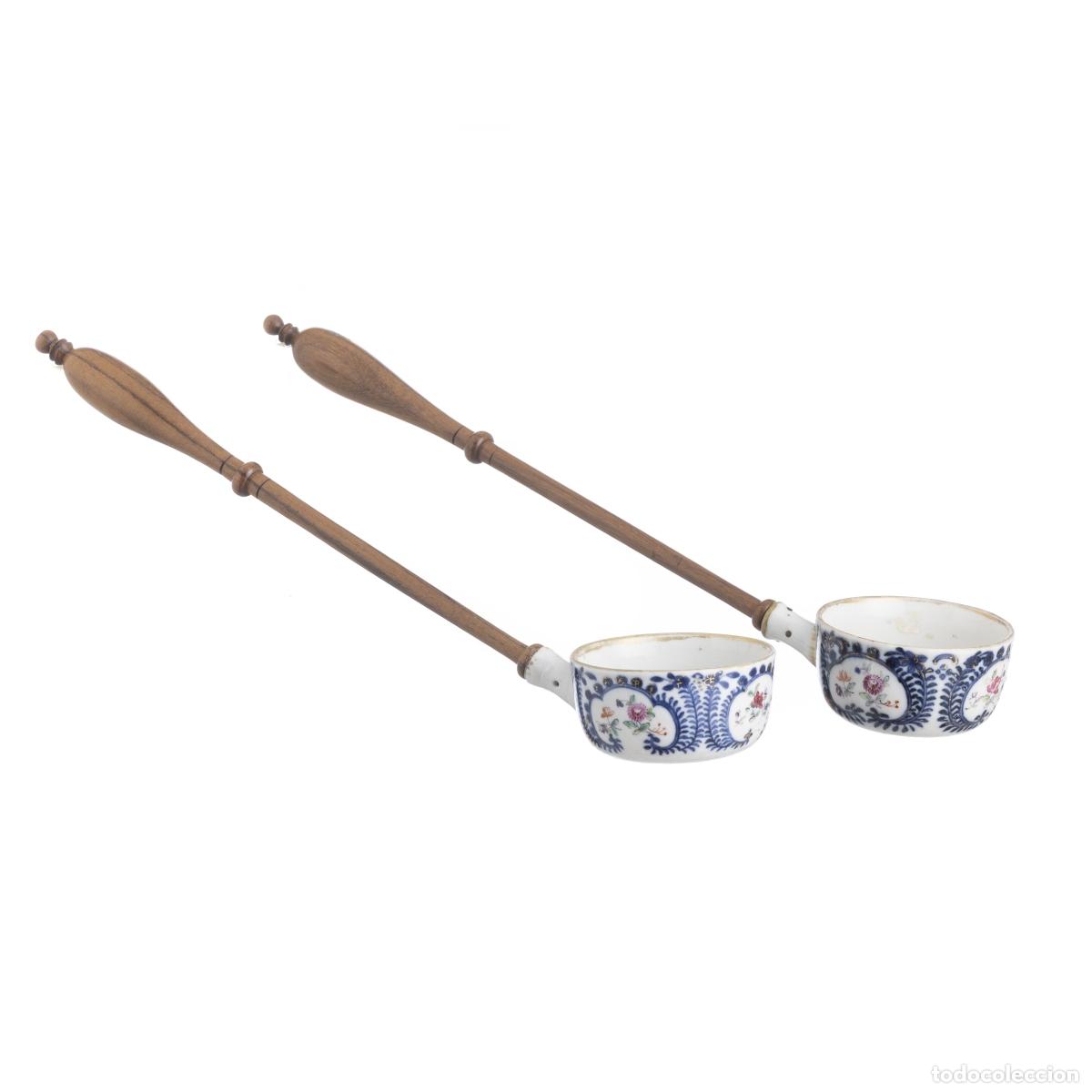 B&uuml;cher: Porcelana china - Dos cucharas de la Compa&ntilde;&iacute;a Brit&aacute;nica de las Indias Orientales - Siglo XVIII