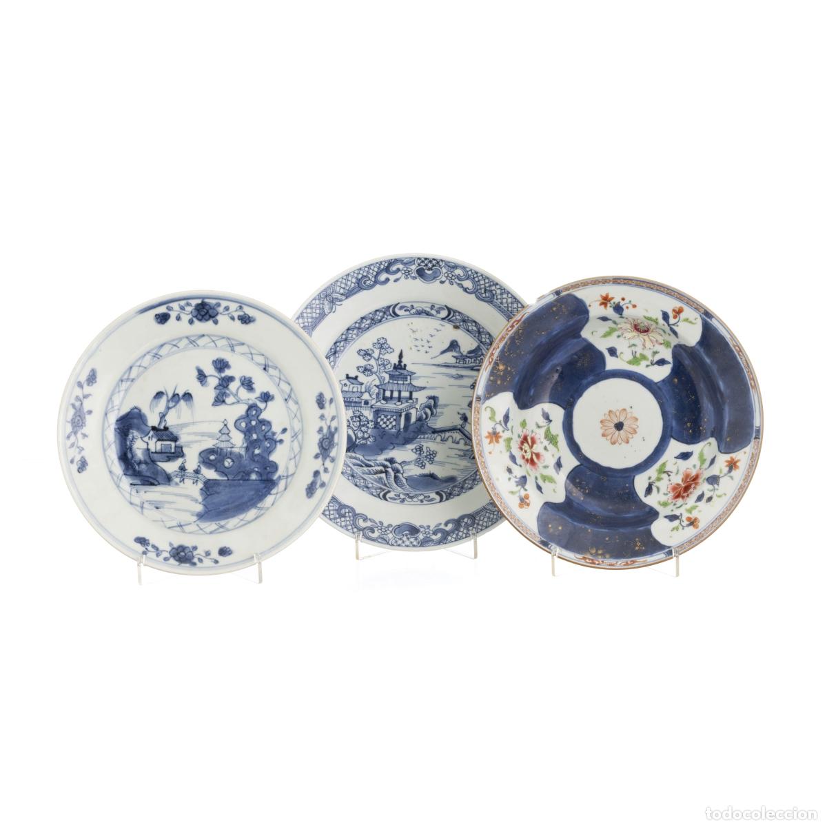 Libros: Porcelana china - Dos platos llanos y un cuenco para sopa - Siglo XVIII