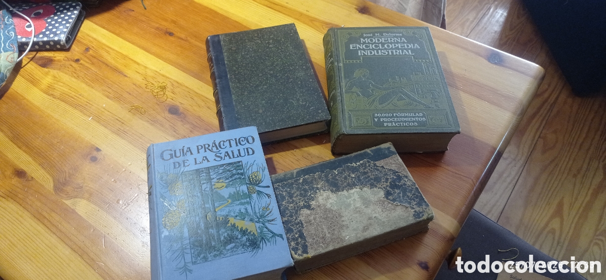 Libros: Libros antiguos de diferentes temas, salud, leyes, geografia....