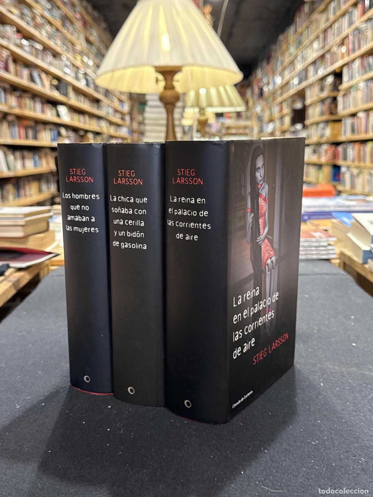 Livros em segunda m&atilde;o: Trilog&iacute;a Millenium. Los hombres que no amaban a las mujeres. La chica que so&ntilde;aba con una cerilla y u