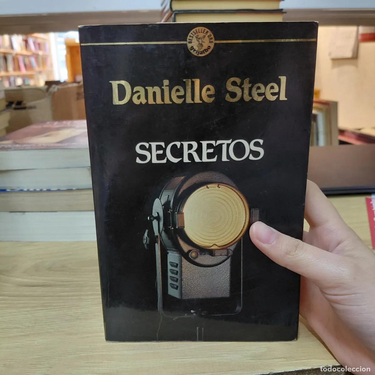 Libros: Secretos (det.) - Danielle Steel - Foto 1