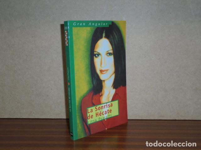 Libri di seconda mano: La sonrisa de H&eacute;cate - Psarafti, Litsa