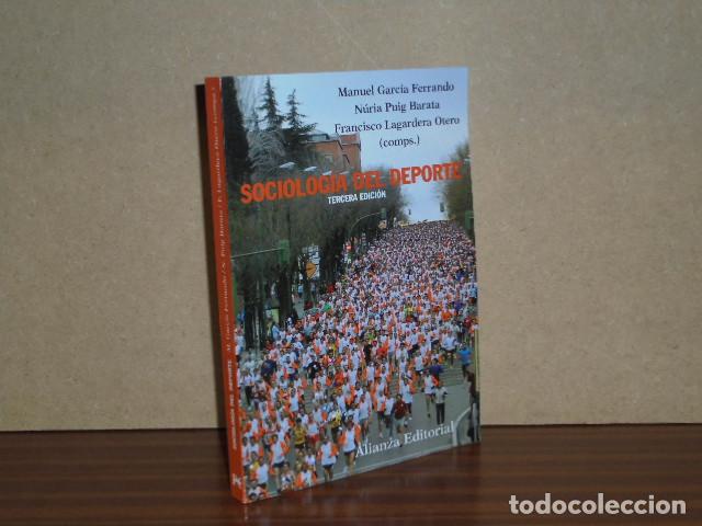 Libri di seconda mano: SOCIOLOG&Iacute;A DEL DEPORTE - VV. AA. - Manuel Garc&iacute;a Ferrando - N&uacute;ria Puig Barata - Francisco Lagardera