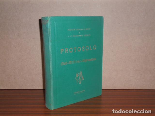 Libri di seconda mano: ENCICLOPEDIA DE PROTOCOLO - Civil - Militar - Diplom&aacute;tico - Bravo Olalde, Agust&iacute;n - J. R. Escribano