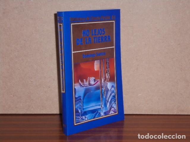 Libri di seconda mano: NO LEJOS DE LA TIERRA - Santos, Domingo