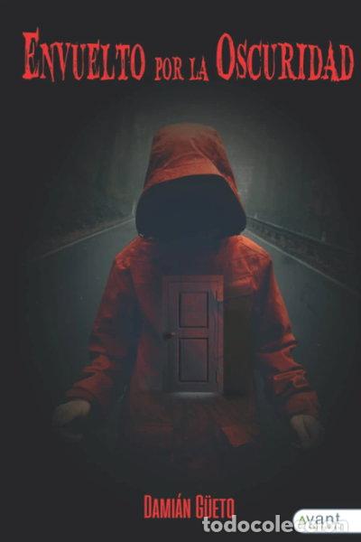 B&uuml;cher: Envuelto por la oscuridad- 9788419197375