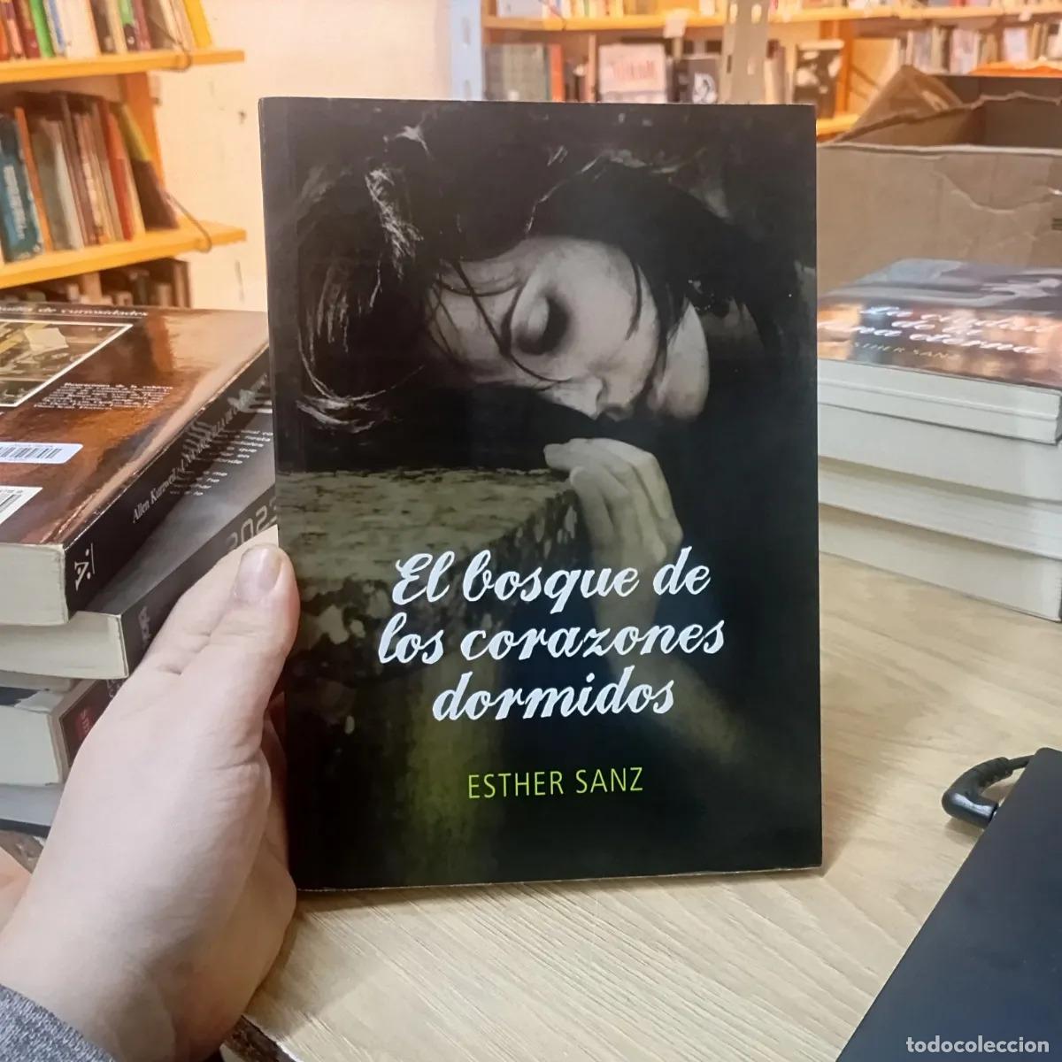 Libri di seconda mano: El bosque de los corazones dormidos - Esther Sanz