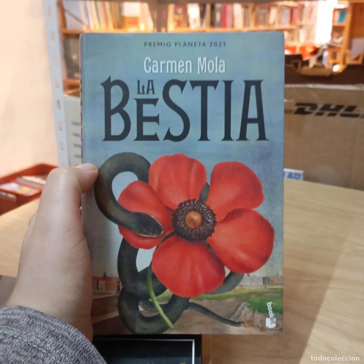 Livros em segunda m&atilde;o: La bestia - Carmen Mola
