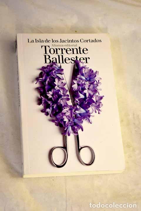 Libros: La isla de los jacintos cortados: carta de amor con interpolaciones m&aacute;gicas