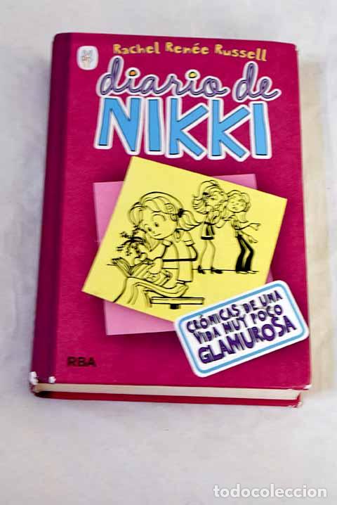 books: Cr&oacute;nicas de una vida muy poco glamurosa.- Russell, Rachel Ren&eacute;e
