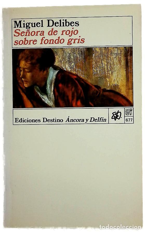 Libros: Se&ntilde;ora de rojo sobre fondo gris