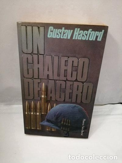 Libros: Un chaleco de acero- 9788432240171