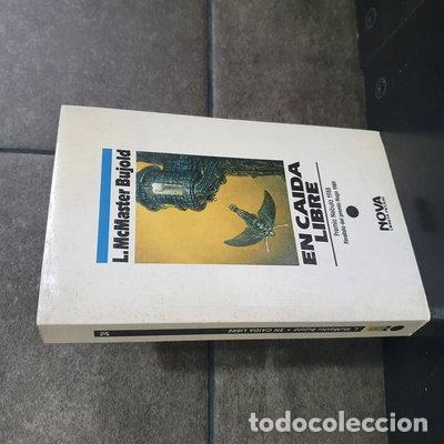 B&uuml;cher: En ca&iacute;da libre- 9788440612045