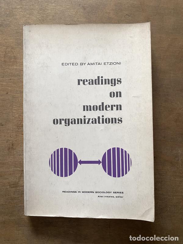 Livros em segunda m&atilde;o: Readings on Modern Organizations - Etzioni Amitai