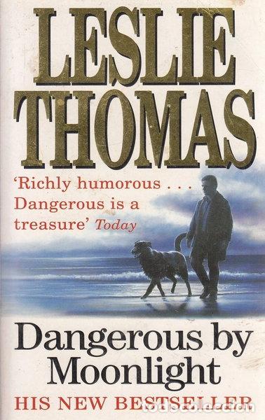 books: Dangerous by Moonlight- 9780749313395