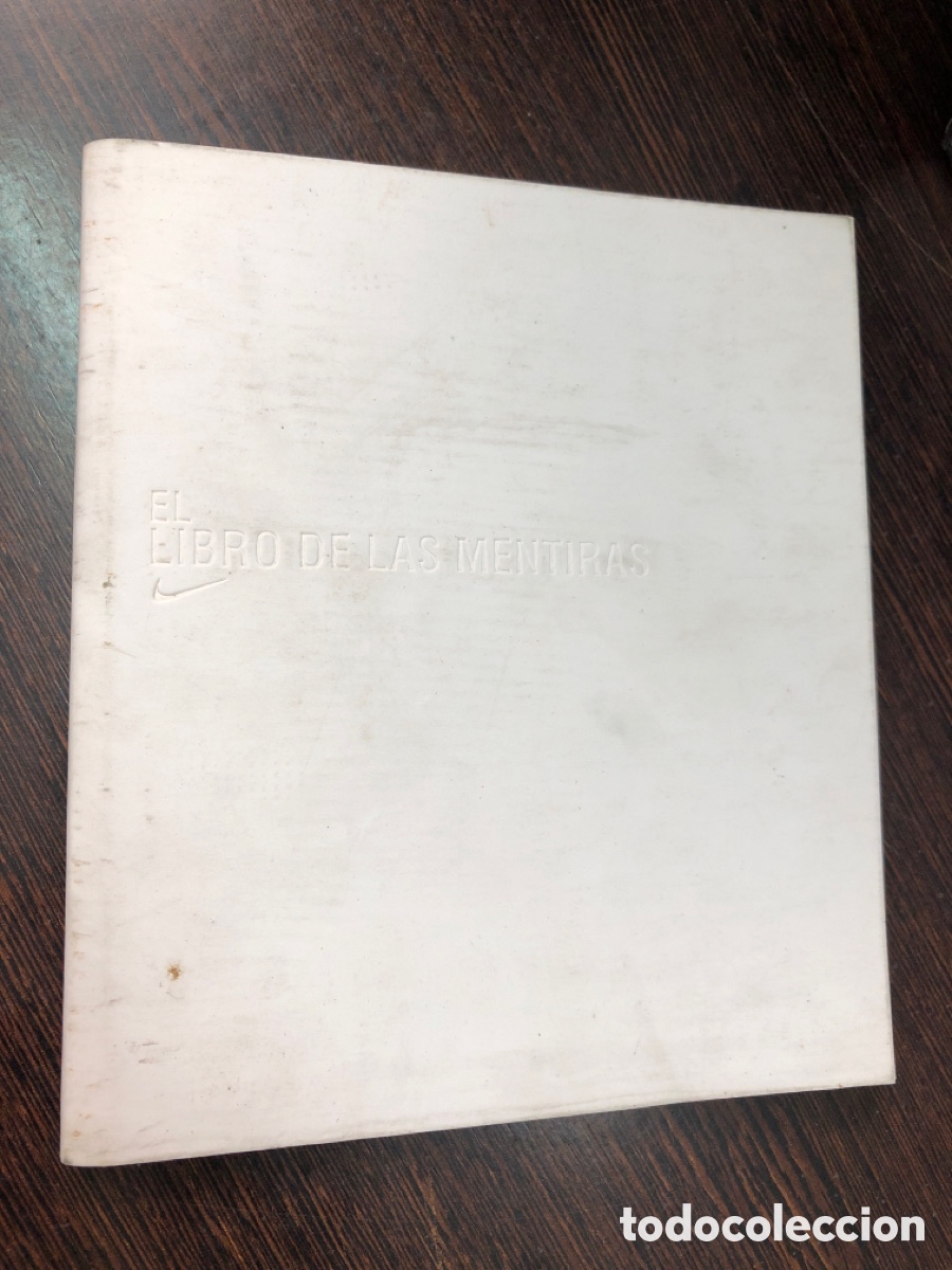 Libri di seconda mano: EL LIBRO DE LAS MENTIRAS NIKE FALSA EDICIONES