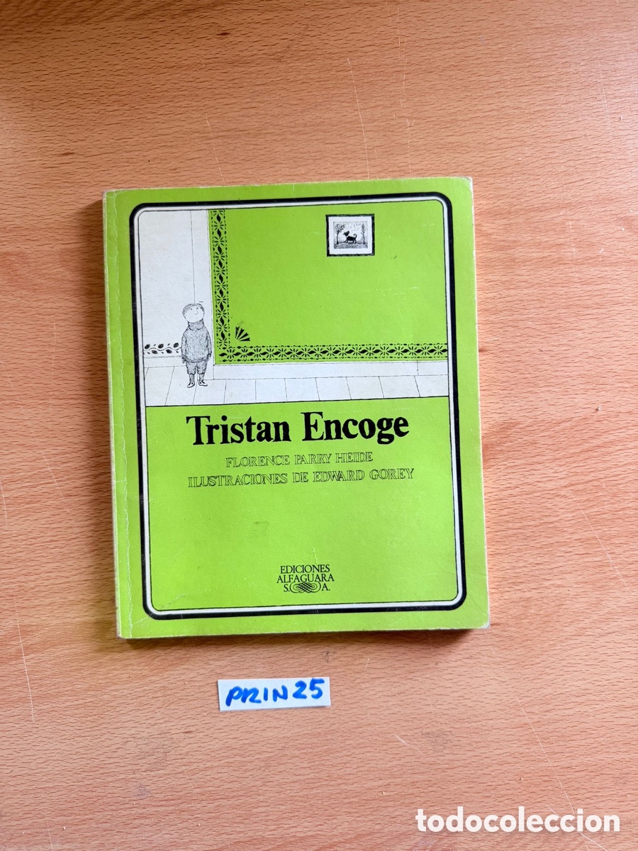 books: Libro Trist&aacute;n encoge