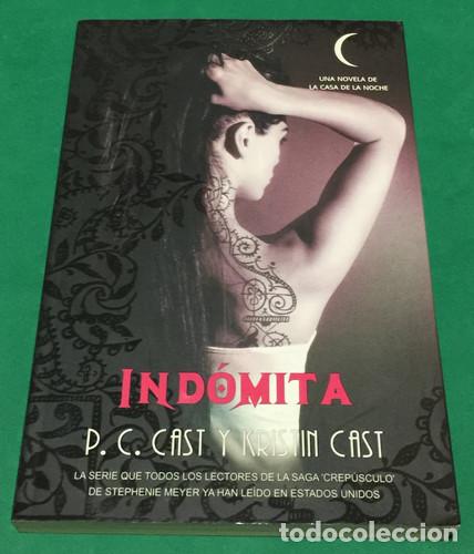 Libri di seconda mano: IND&Oacute;MITA UNA NOVELA DE LA CASA DE LA NOCHE 4 - P.C. Y KRISTIN CAST