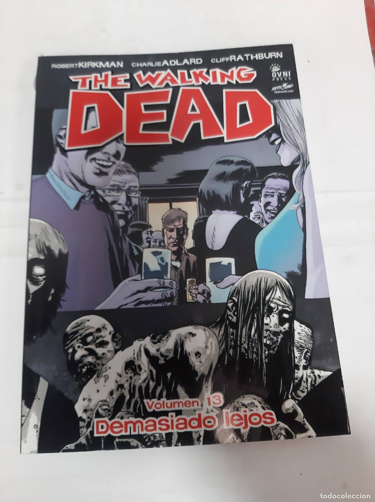 Livros em segunda m&atilde;o: THE WALKING DEAD VOL. 13 DEMASIADO LEJOS - ROBERT KIRKMAN