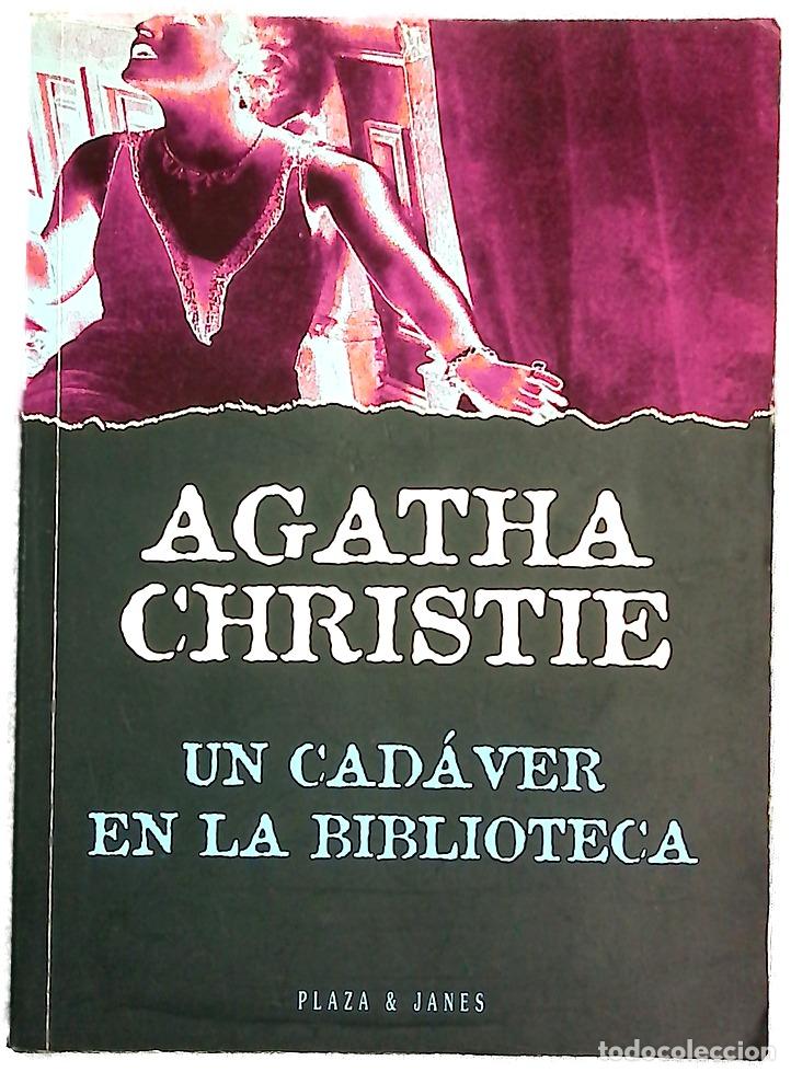 B&uuml;cher: Un cad&aacute;ver en la biblioteca