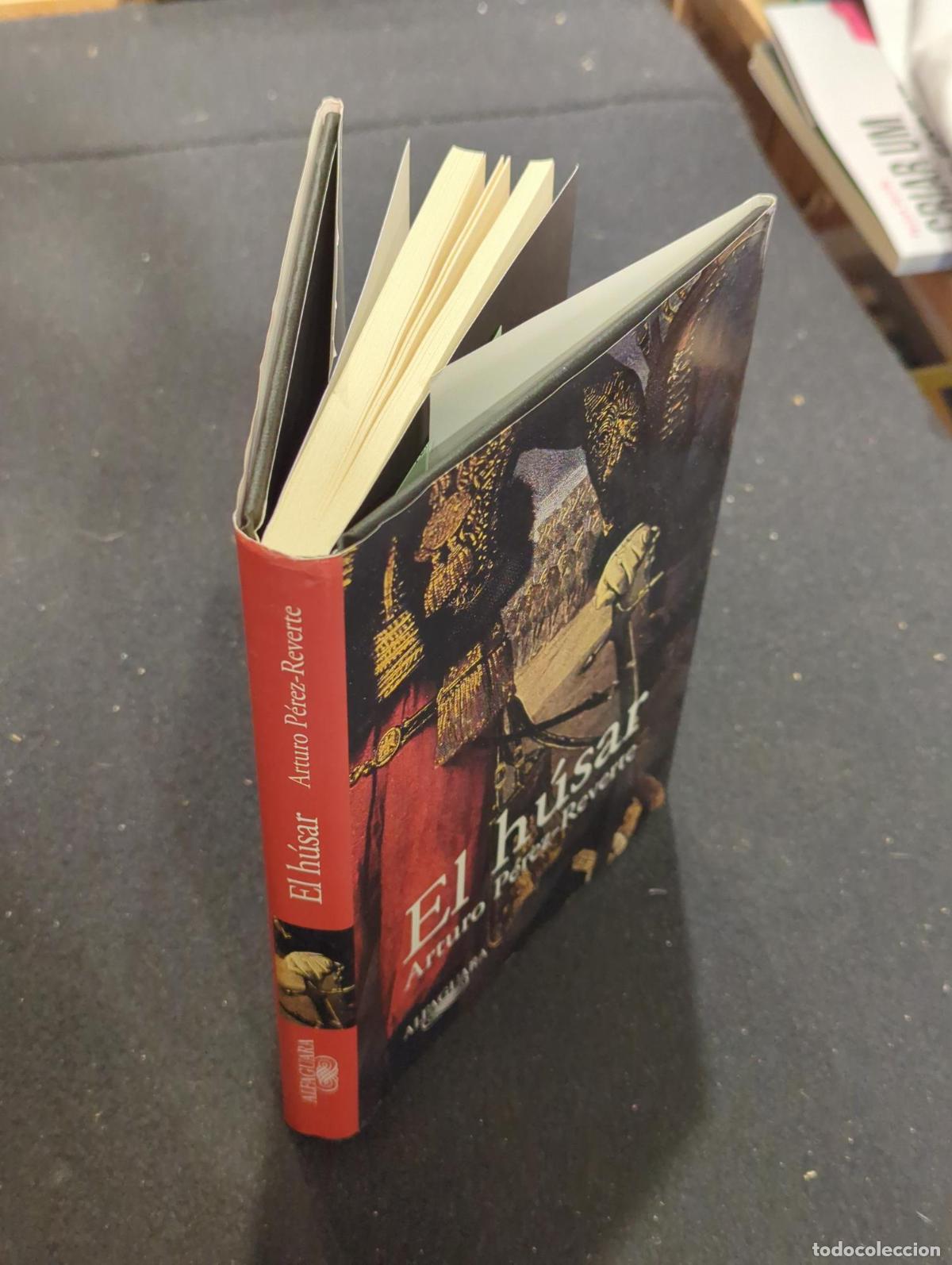Libros: El h&uacute;sar - Arturo P&eacute;rez-Reverte - Foto 3
