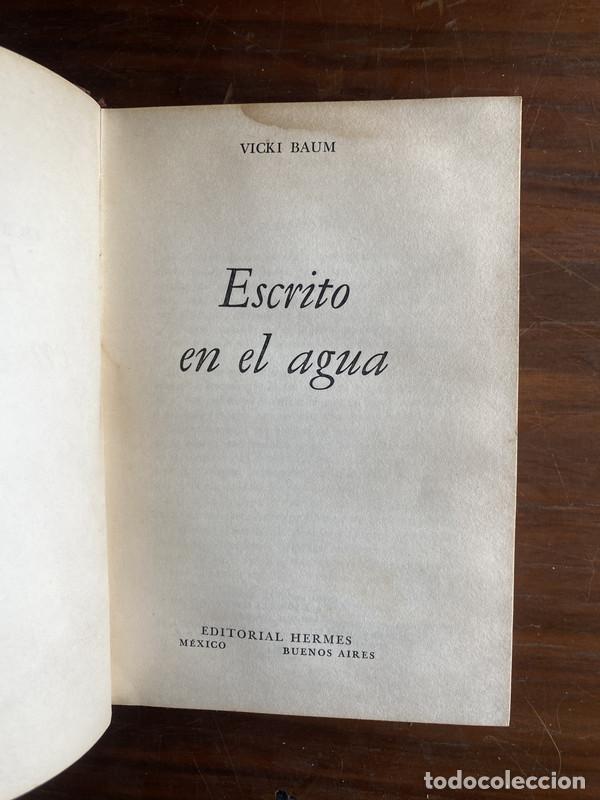 Livres: Escrito en el agua - Baum Vicki