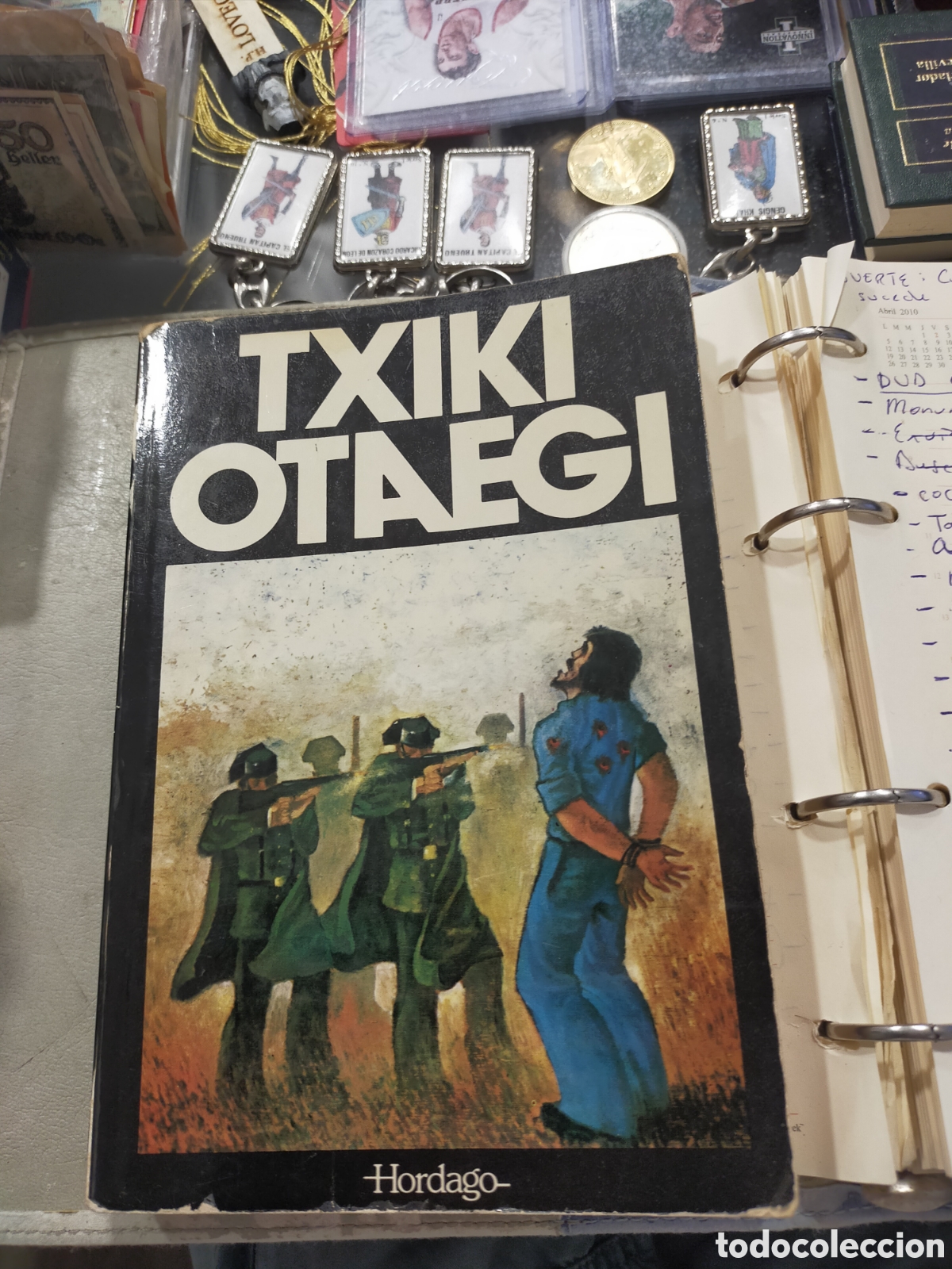 Libros: TXIKI OTAEGI HORDAGO EL VIENTO Y LAS RA&Iacute;CES