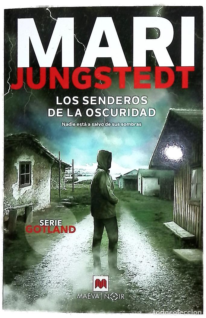 books: Los senderos de la oscuridad