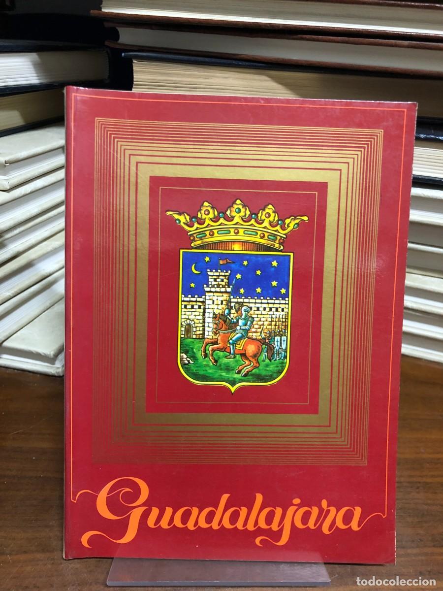 Libros: Guadalajara y su provincia (Gu&iacute;a / Colecci&oacute;n Escudo de Oro)