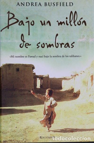 Livres: Bajo un mill&oacute;n de sombras- 9788466639743