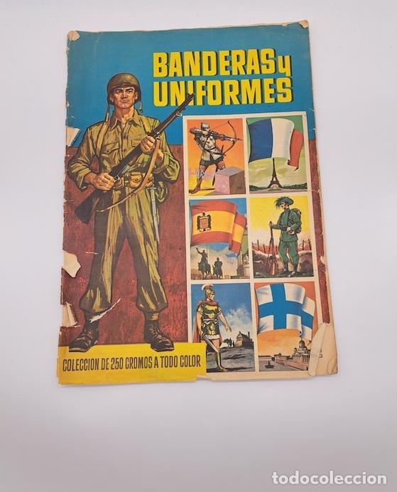 Libros: VVAA. - Banderas y uniformes.