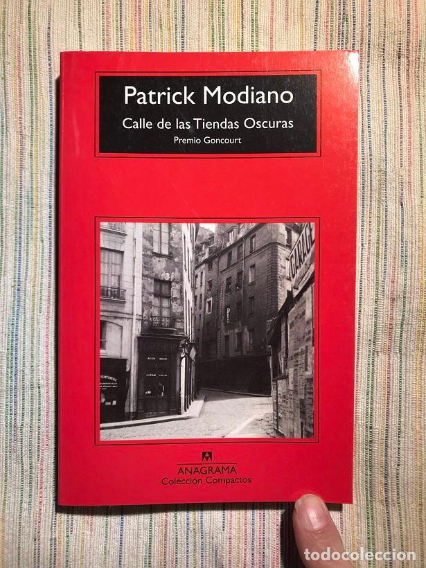 books: Calle de las Tiendas Oscuras - Patrick Modiano