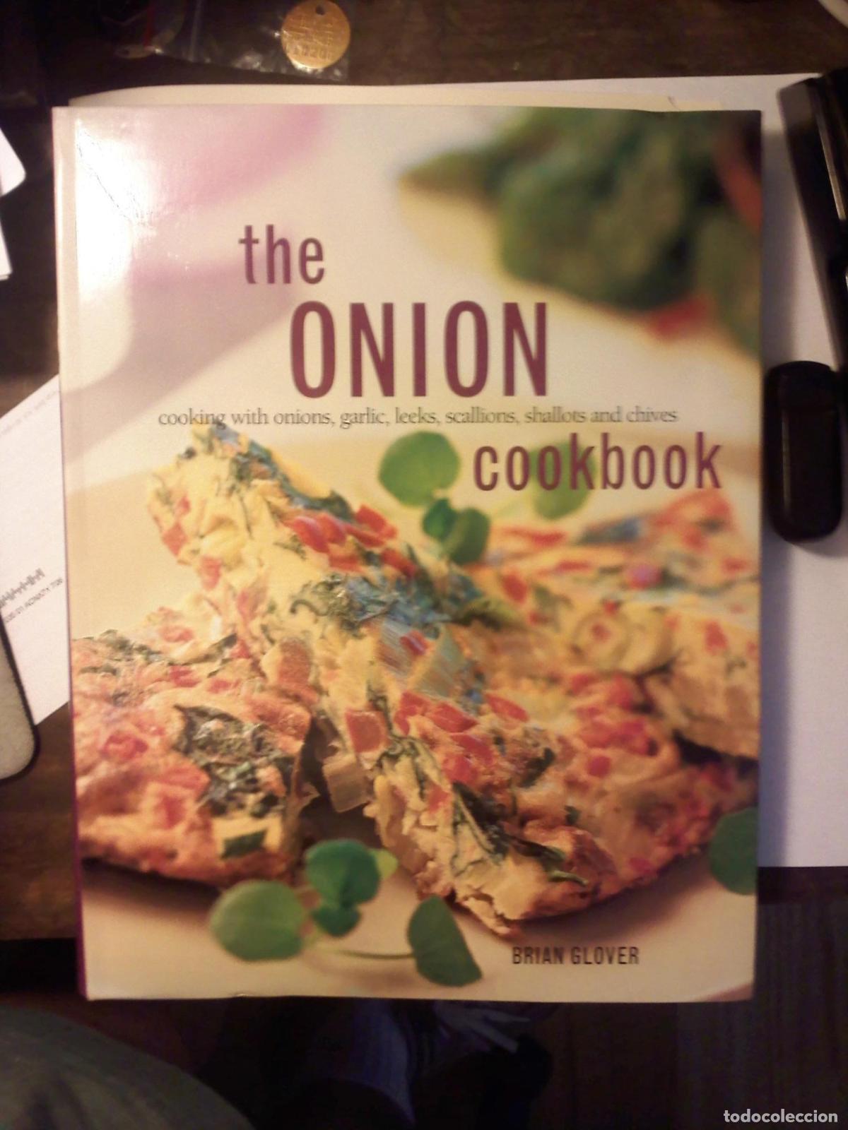 B&uuml;cher: THE-ONION-COOKBOOK-BY-BRIAN-GLOVER [HARDCOVER] BRIAN GLOVER -