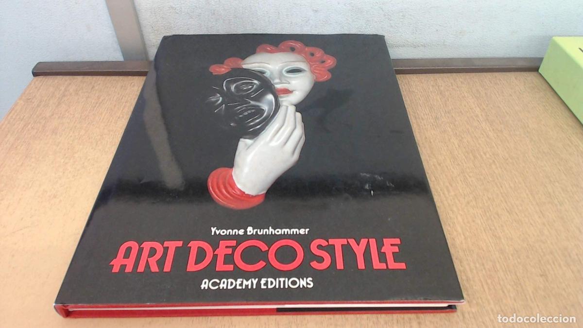 Libros: ART DECO STYLE BRUNHAMMER, YVONNE AND BEESON, D. -