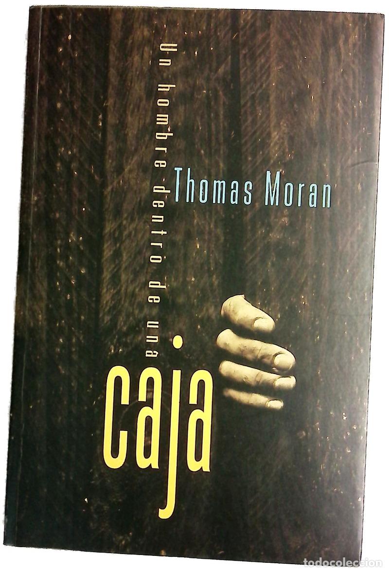 Libros: Un hombre dentro de una caja