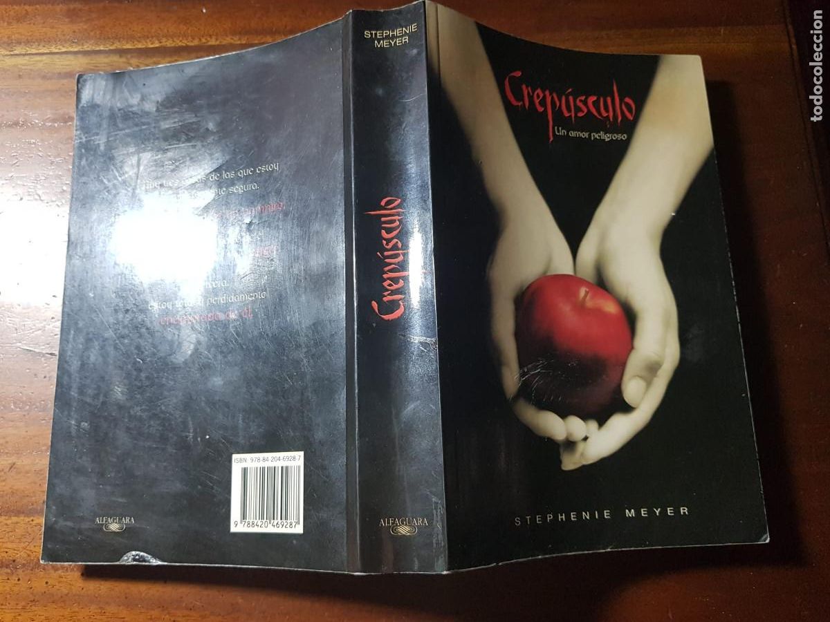 Livros em segunda m&atilde;o: CREPUSCULO-UN AMOR PELIGROSO-STEPHENIE MEYER