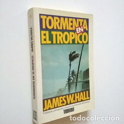 Libri di seconda mano: Tormenta en el tr&oacute;pico- 9788477300878