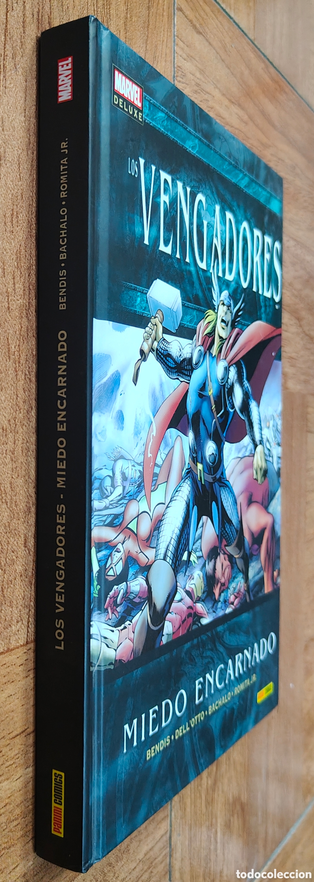 B&uuml;cher: Marvel Deluxe. Los Vengadores 3: Miedo Encarnado - Brian Michael Bendis / Romita Jr