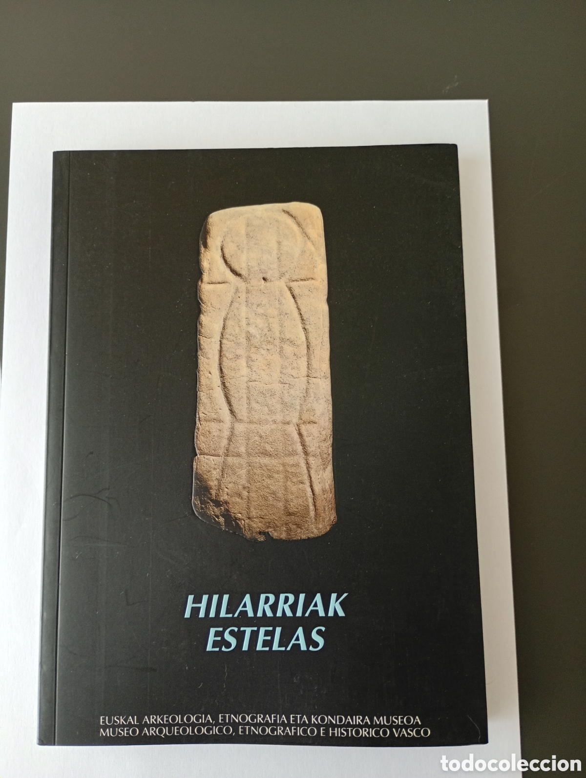 Libros: Hilarriak.Estelas.Museo arqueol&oacute;gico vasco