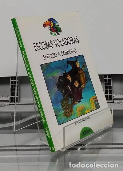 B&uuml;cher: Escobas voladoras. Servicio a domicilio- 9788423626489