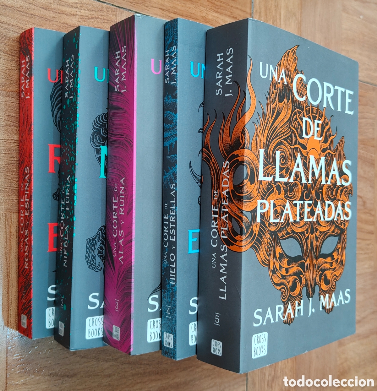 Livres: Una Corte de Rosas y Espinas � 5 Libros � Completa - Sarah J. Maas