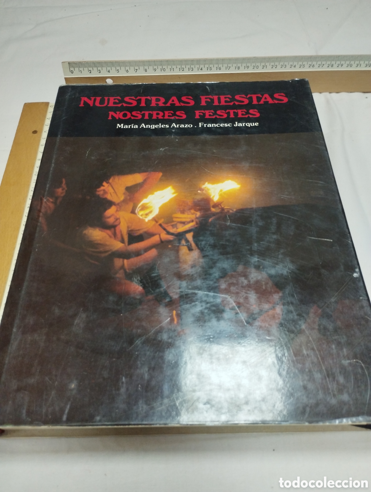 books: Nuestras fiestas / Nostres festes. Abrazo y Jarqie, 1979