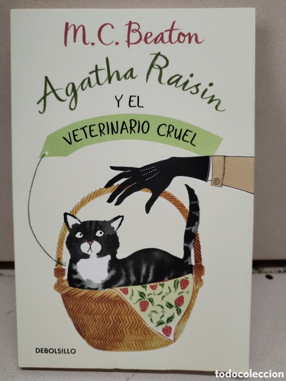 books: Agatha Raisin y el veterinario cruel (Agatha Raisin 2) - Beaton, M.C.