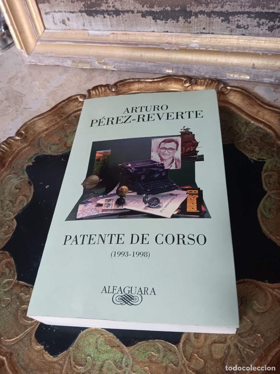 Libros: Patente de corso (1993-1998), una recopilaci&oacute;n de art&iacute;culos period&iacute;sticos escritos por el c&eacute;lebre au