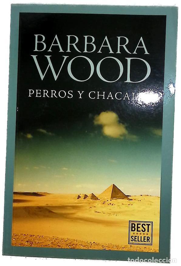 Libri di seconda mano: Perros y chacales - Wood, Barbara; Brito, Amelia