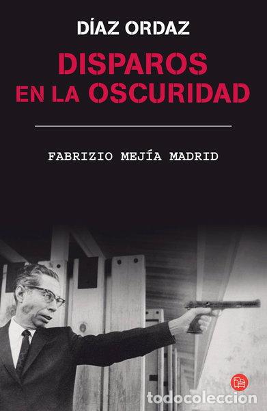 Livros em segunda m&atilde;o: Disparos en la oscuridad- 9786071129949