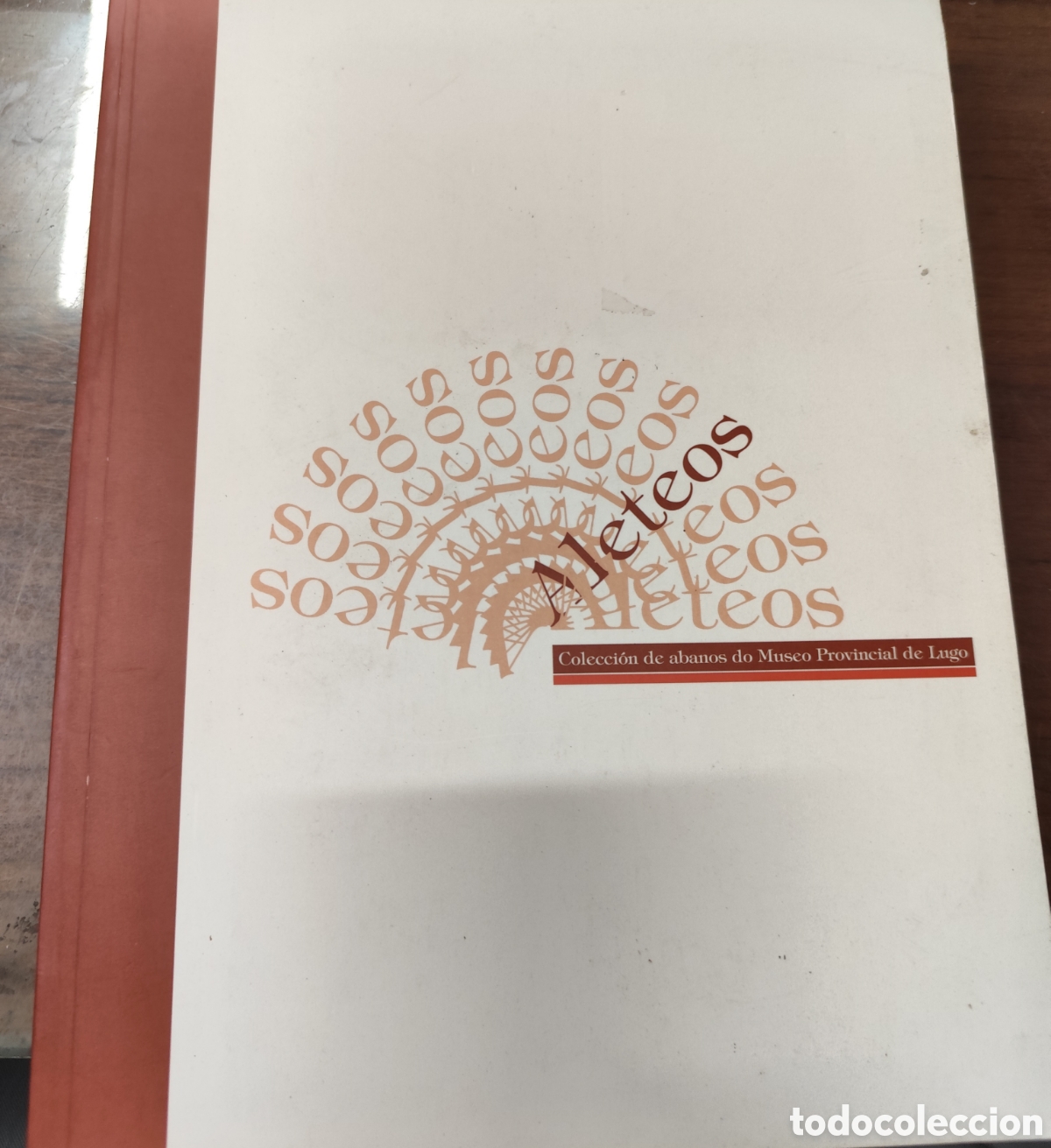 Libri di seconda mano: ALETEOS. Colecci&oacute;n de Abanos do Museo Provincial de Lugo. Abanicos. Galicia