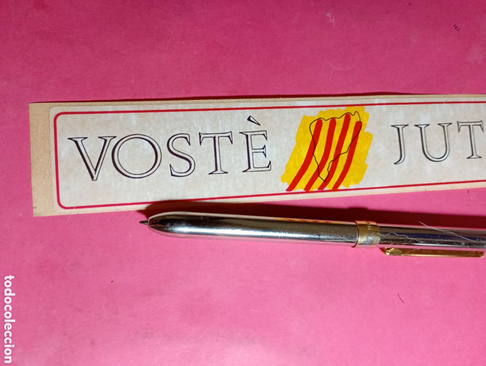 Libros: ''V'OSTE JUTJA ''AMB LES CUATRE BARRES PEGATINA CATAL&Agrave;