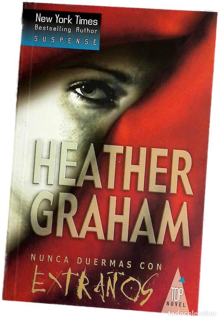 books: Nunca duermas con extra&ntilde;os