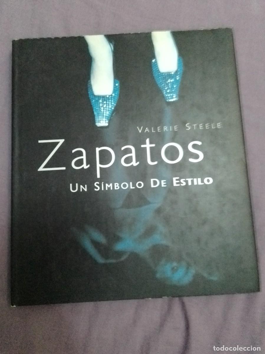 Libros: Zapatos, un s&iacute;mbolo de estilo. Valerie Steele. Ed Cartago